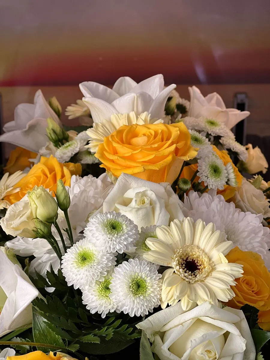 Colourful bouquet of flowers Funeral home LESCH Hanover